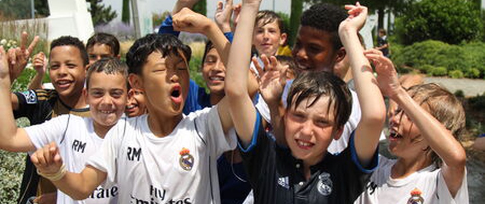 CAMPUS EXPERIENCE FUNDACIÓN REAL MADRID CAMP (Campus for 1 day) Magic Robin Hood Holiday Park Alfaz del Pi CAMPUS EXPERIENCE FUNDACIÓN REAL MADRID CAMP (Campus for 1 day) Magic Robin Hood Holiday Park Alfaz del Pi