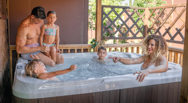 NEW ROBIN´S DEN JACUZI LODGE PREMIUM Magic Robin Hood Holiday Park Alfaz del Pi NEW ROBIN´S DEN JACUZI LODGE PREMIUM Magic Robin Hood Holiday Park Alfaz del Pi
