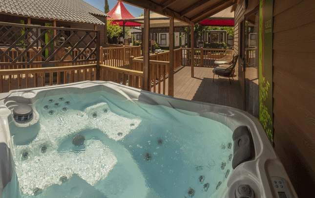 NEW ROBIN´S DEN JACUZI LODGE PREMIUM Magic Robin Hood Holiday Park Alfaz del Pi NEW ROBIN´S DEN JACUZI LODGE PREMIUM Magic Robin Hood Holiday Park Alfaz del Pi